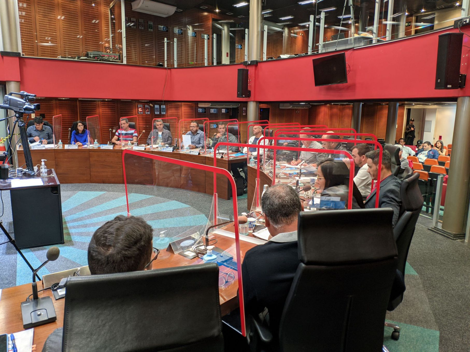 Vereadores em reuni&atilde;o